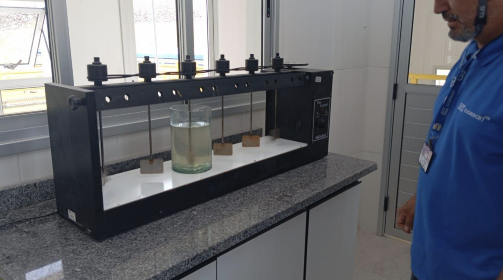 figura 1 – ensaios de tratabilidade para verificar a dosagem ótima de sulfato de aluminio.