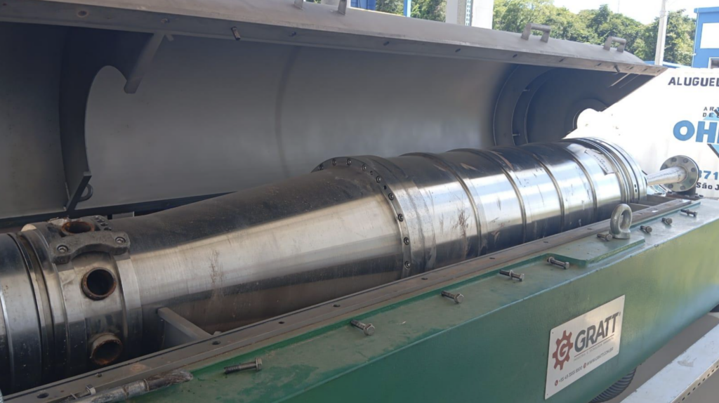 figura 6 – instalação e operação da centrífuga de desaguamento de lodo.